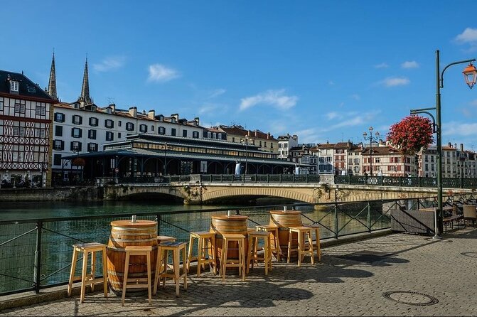 Private French Basque Tour: Biarritz, Bayonne & Chocolate - What the private format changes