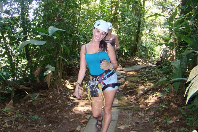 Private Full-Day Mindo Cloud Forest,Butterfly Farm, Chocolate Tour bird watching - Mariposas de Mindo and the butterfly garden