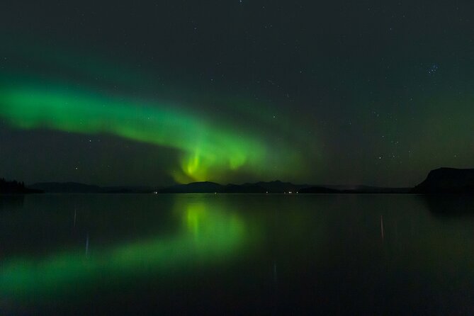 Private Northern Lights Tour - Champagne & Chocolates Aurora Hunt - Champagne, hot chocolate, and chocolates in the cold