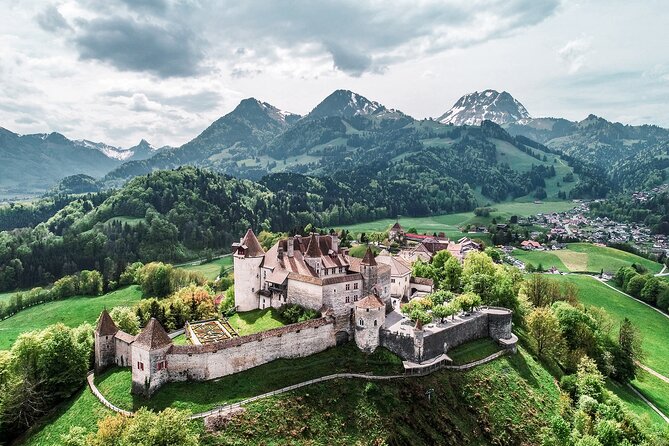 Private Tour to Gruyères, Chocolate & Cheese Factory from Geneva - What the private guide adds