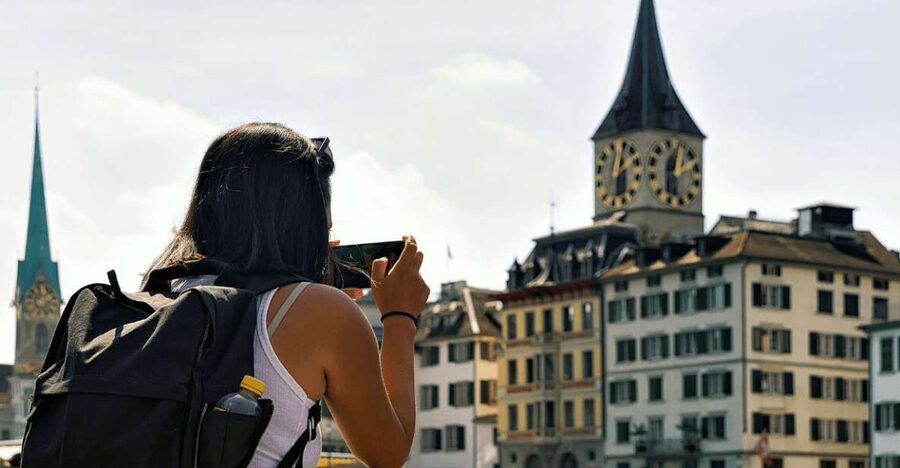 Private Zurich City Tour with Cruise and Lindt Chocolate - Zurich in a half-day: who this tour suits