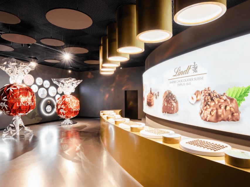 Private Zurich City Tour with Cruise and Lindt Chocolate - Two hours through Zurich’s Old Town
