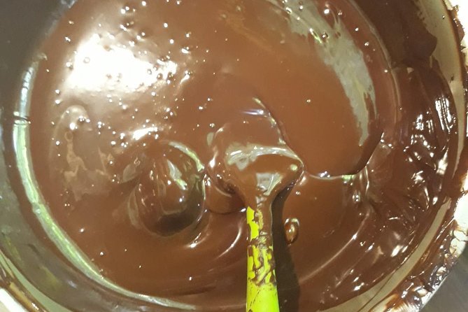 Puerto Viejo hands on chocolate making class. From bean to bar, get chocolatey! - From fruit and seed to something edible