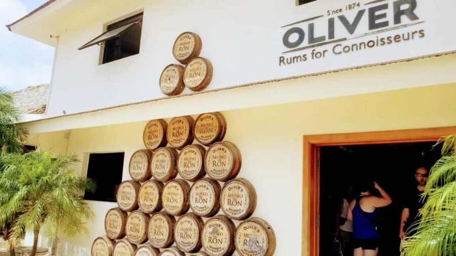 Punta Cana: Don Lucas Cigar, Chocolate, & Rum Tour - Inside the Don Lucas cigar factory