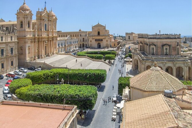 Ragusa, Noto and Chocolate Tasting - Day tour from Siracusa - What the driver-led format is really like