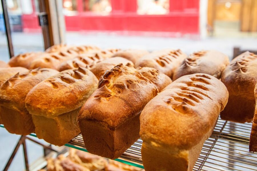 Saint-Germain-des-Prés: Pastry and Chocolate Walking Tour - The neighborhood stories between bites
