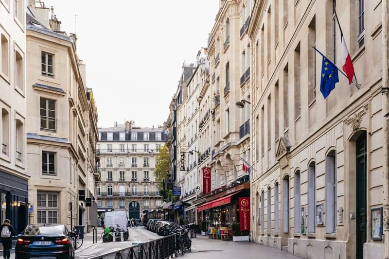 Saint-Germain: Gourmet Chocolate & Pastry Walking Food Tour - Ending with a hot drink