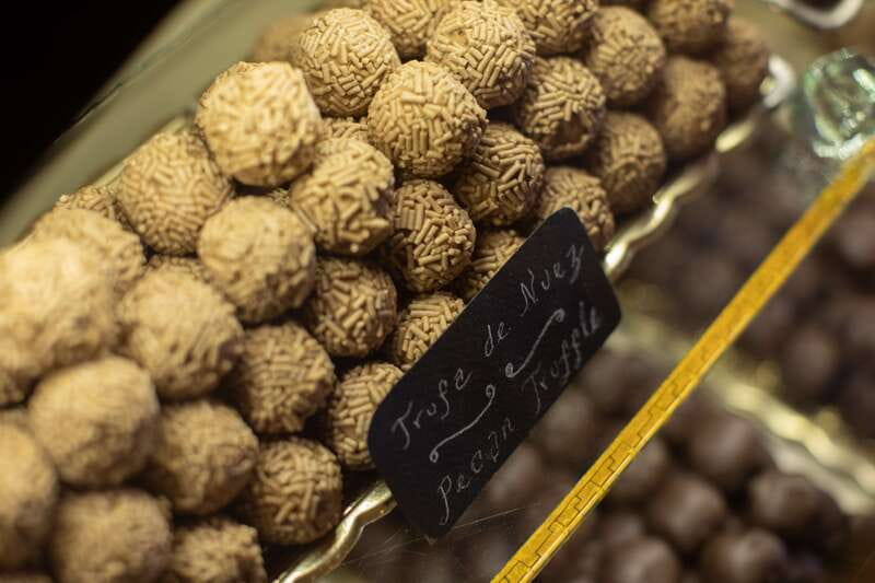 San Miguel de Allende: Chocolate Tasting and Walking Tour - The savory stop: mole and a full meal