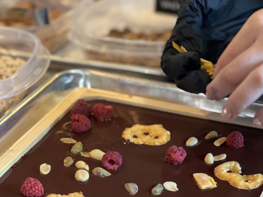 Santa Barbara: Chocolate Bar and Art Box Making Workshop - Choosing between dark, oat milk, and white chocolate