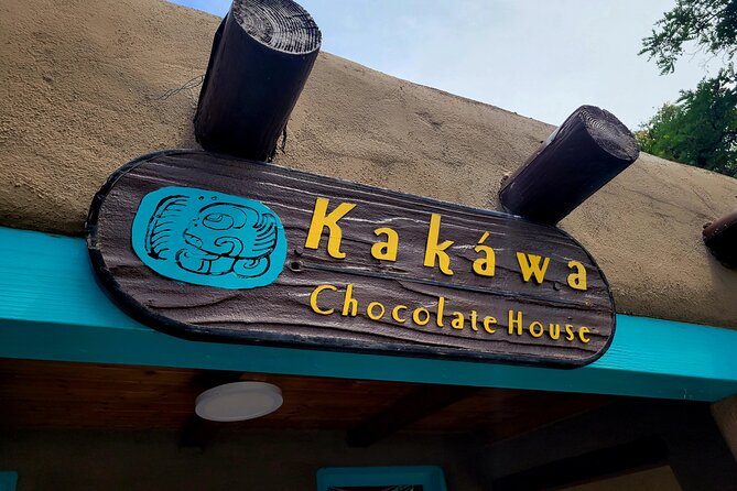 Santa Fe Chocolate Tasting and History Exploration Tour - What makes the guide important