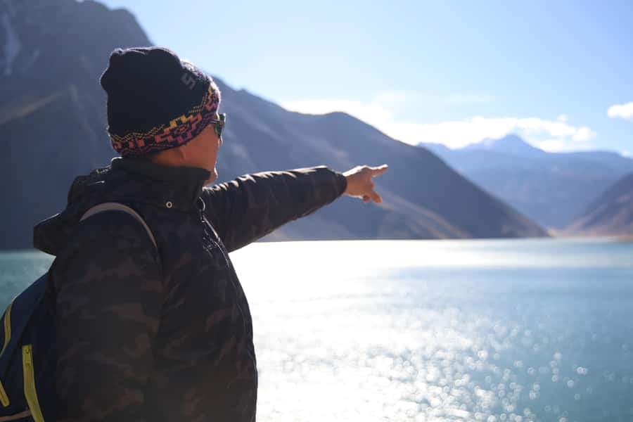Santiago: Full day Embalse del Yeso, Casa de Chocolate, picnic & Hot Springs - The included picnic in nature