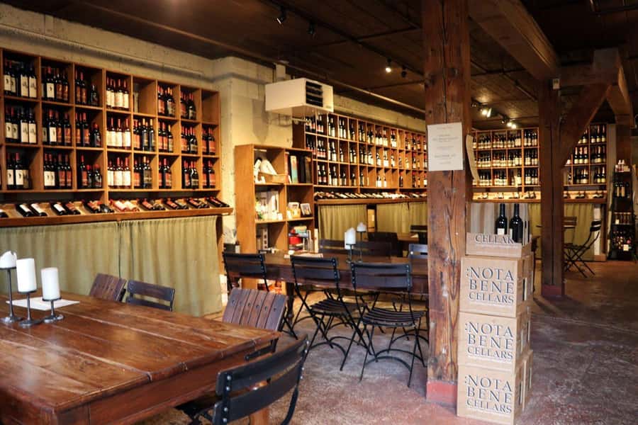 Seattle: Wine, Cheese and Chocolate Pairing Tour - A dedicated 30-minute wine tasting