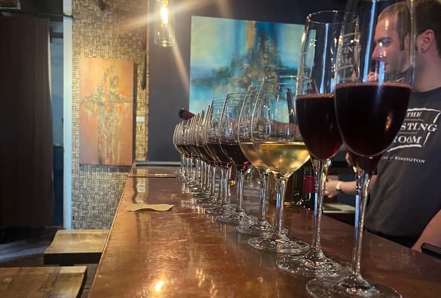 Seattle: Wine, Cheese and Chocolate Pairing Tour - Group size, comfort, and timing