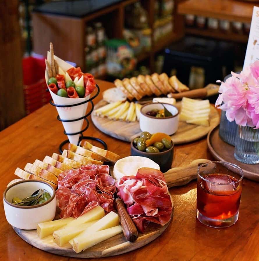 Seattle: Wine, Cheese and Chocolate Pairing Tour - How the wine and food pairings work