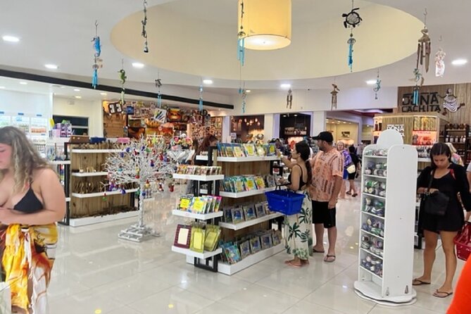 Shopping Tour Punta Cana Larimar Chocolate Cigar Factory souvenir - Who will enjoy this tour most