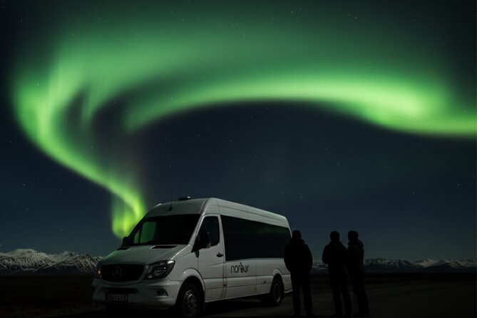 Small-Group Tour: Northern Lights with Photos & Hot Chocolate - Quick points before you book