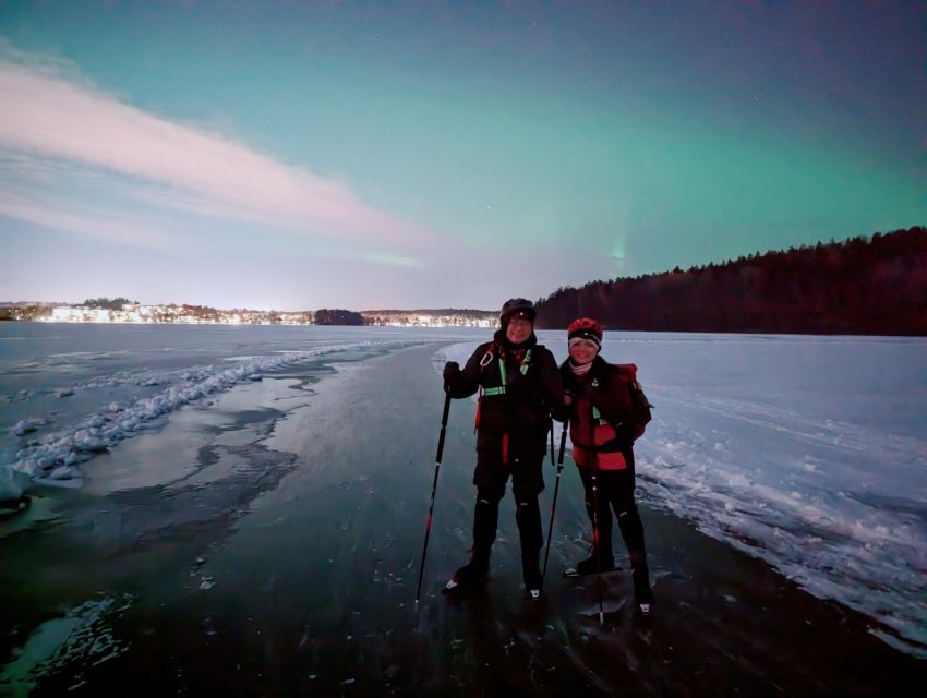 Stockholm: Ice Skating in the Moonlight with Hot Chocolate - Meeting Simas beside Riddarholm Church