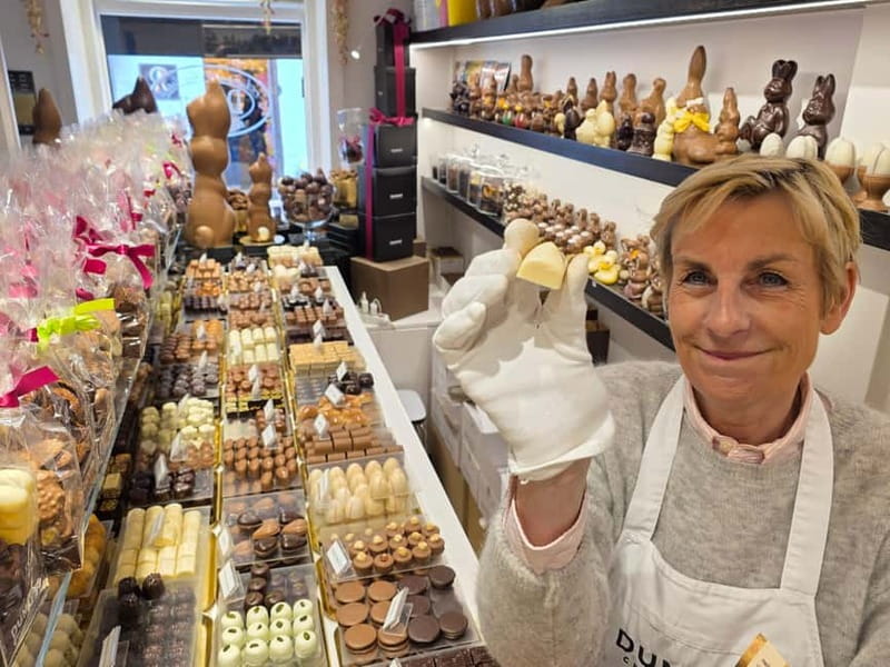 Thé best chocolate in Bruges! Private tour! - What the $88 price buys you