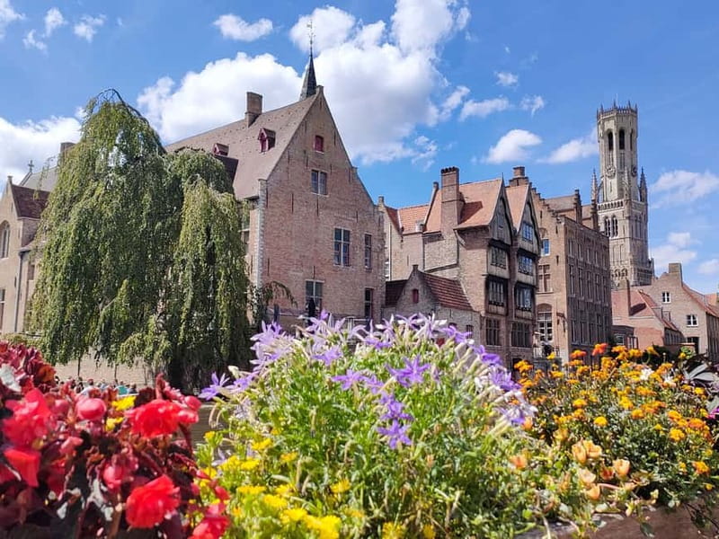 Thé best chocolate in Bruges! Private tour! - Ending at the Beguinage in Ten Wijngaerde