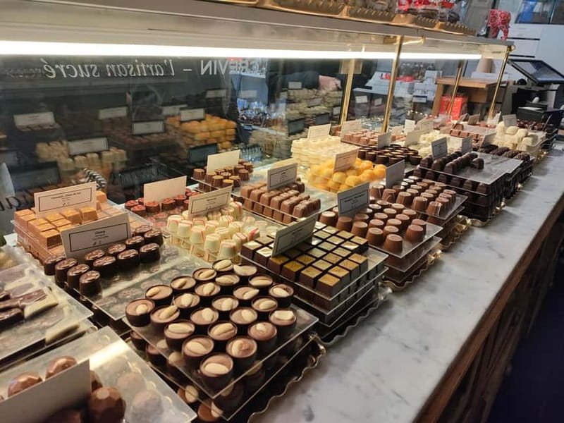 Thé best chocolate in Bruges! Private tour! - What the guides add to the experience