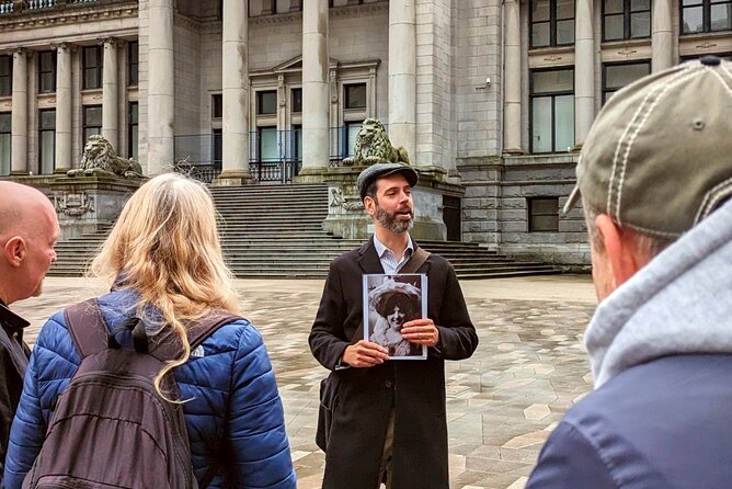 Vancouver Holiday History and Hot Chocolate Tour - What the $44.15 price really covers
