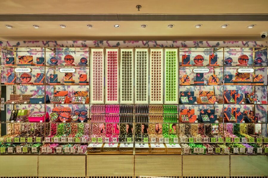 Venchi Duomo: Chocolate Tasting Experience in Florence - Tasting about five chocolates with guidance