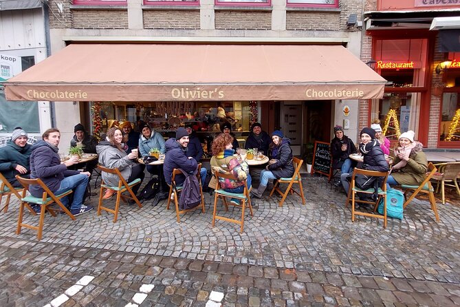 Walking Tour with Hot Chocolate and Chocolate Tasting - Markt: starting beside the Belfry