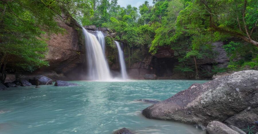 Waterfall, Chocolate Tour, Rainforest, Royal Historical - Walking through the rainforest micro-jungle