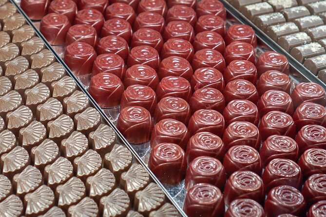 Yarra Valley Wine Tour inc lunch with a glass of wine, tastings and chocolate - Chocolate makes a smart final stop