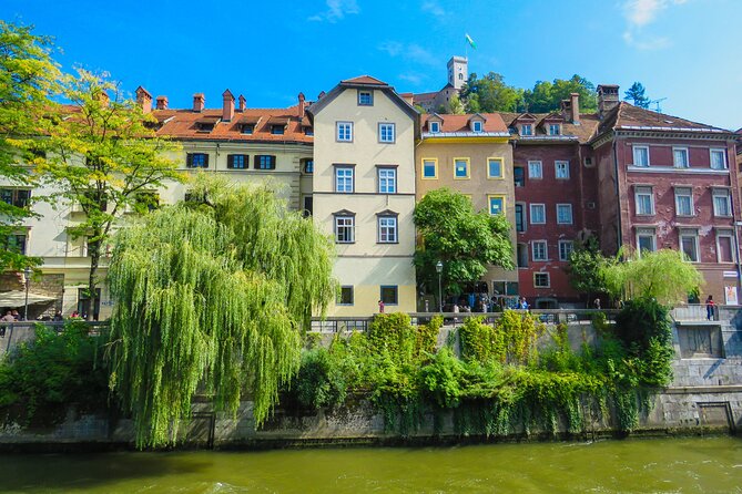 Zagreb: Lake Bled & Ljubljana Day Tour with Chocolate Gift - Morning pickup in central Zagreb