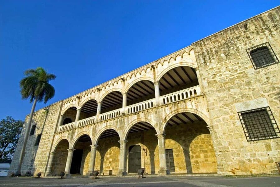 Zona Colonial: Recorrido Histórico con Chocolate y Mamajuana - Key points to know before you book