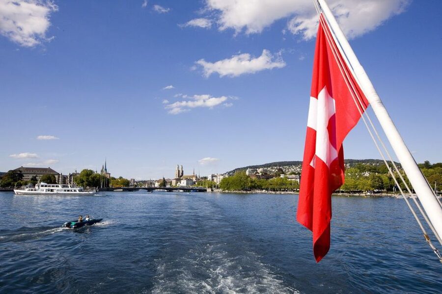 Zurich: City Tour, Cruise, and Lindt Home of Chocolate Visit - Inside the Lindt Home of Chocolate