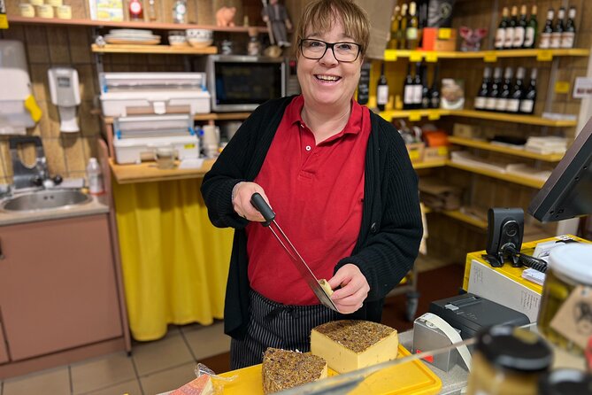 Zurich Food Tour with 10 Local Delicacies, Cheeses & Chocolates - Walking, timing, and group size