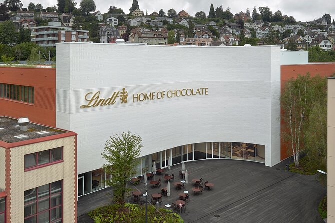 Zurich Lindt Home of Chocolate Museum Entry Ticket - The 9-Meter Fountain Makes a Big First Impression