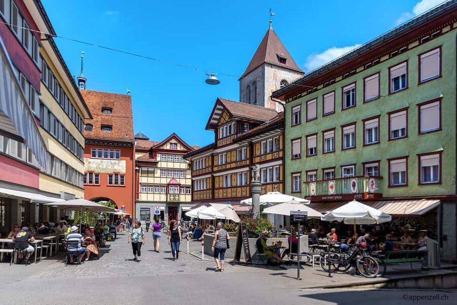 Zurich Open-top Tour and Chocolate and Cheese Countryside - Who will enjoy this day most