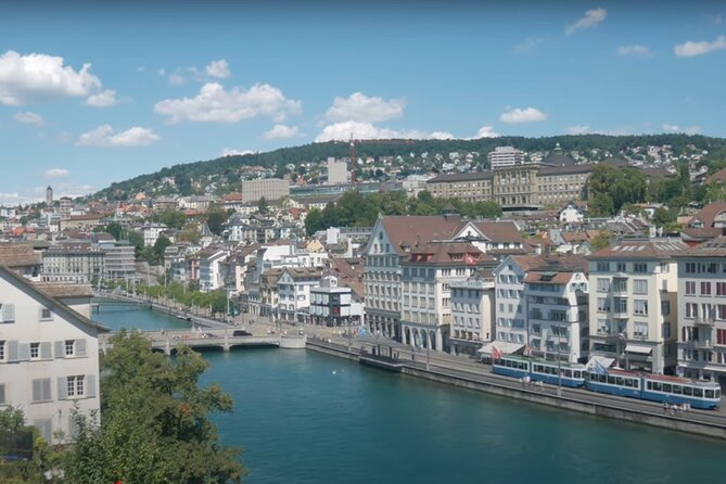 Zurich tour with Lake Zurich Cruise & Lindt Chocolate Experience - Bahnhofstrasse, Paradeplatz, and the city’s polished side